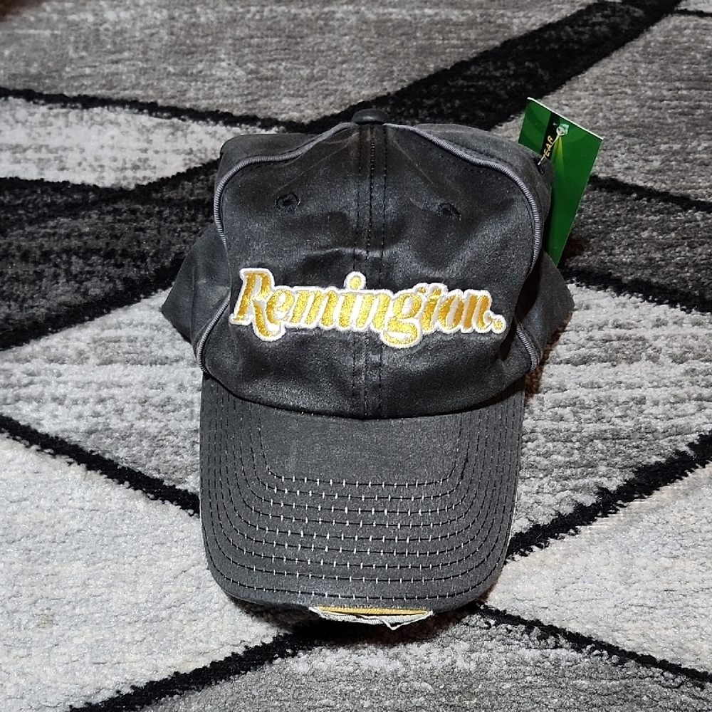 REMINGTON FIREARMS EMBROIDERED DISTRESSED CURVED BLACK STRAPBACK HAT CAP